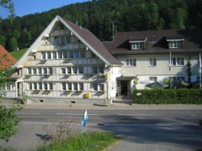 Отель Landgasthaus Bären  Груб